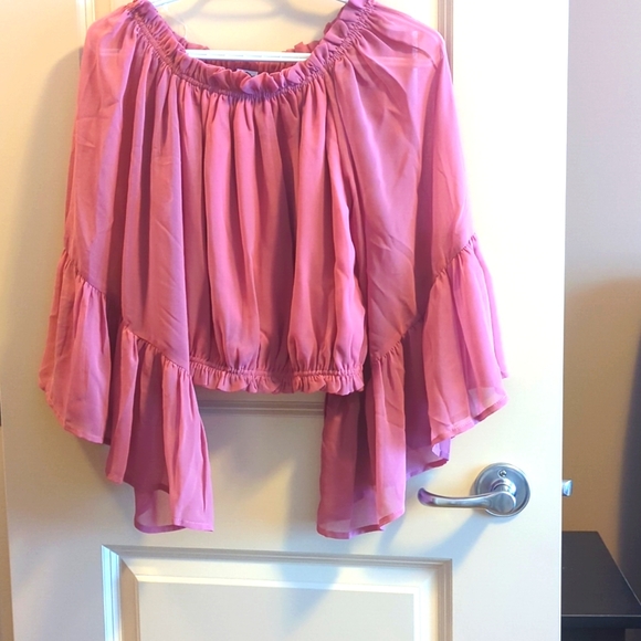 NWOT Pink Puffy Sleeves Blouse Size M - Picture 2 of 4